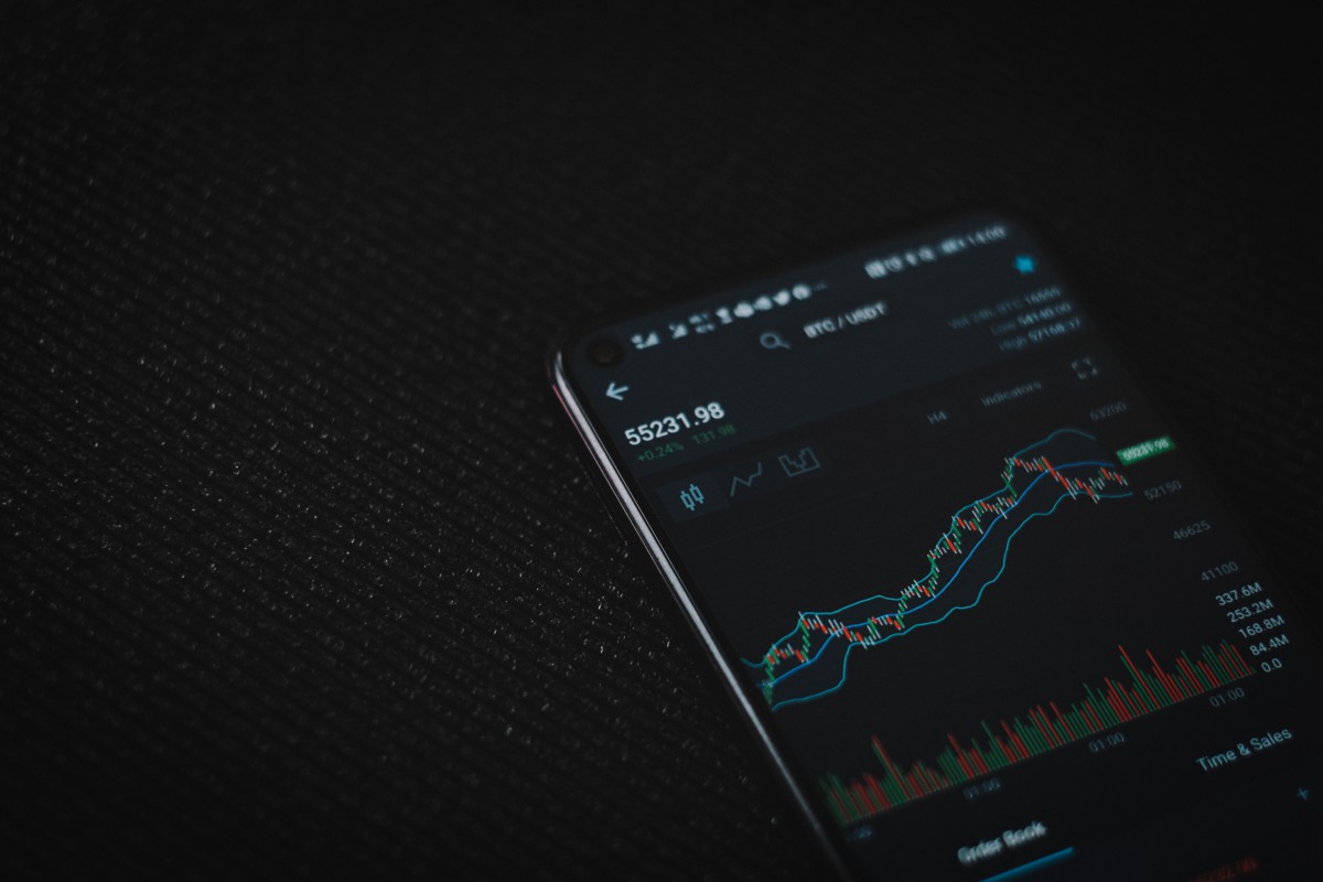 Gambar Perbedaan Sell Limit dan Sell Stop dalam Trading Crypto