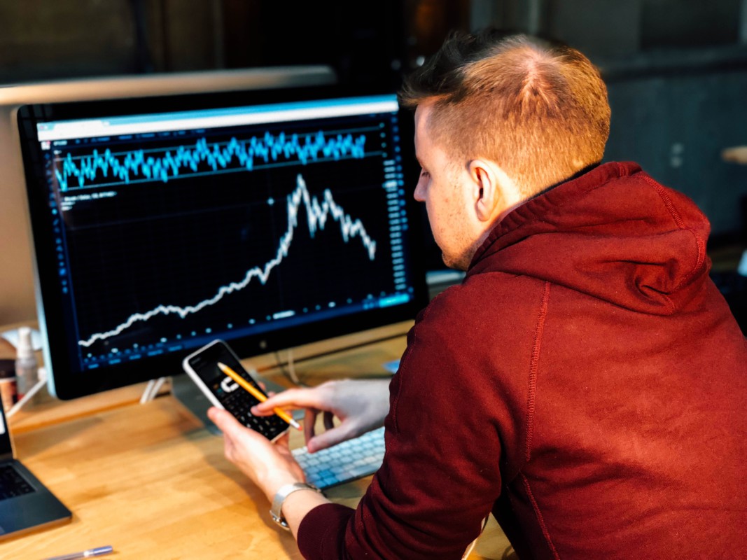 Gambar Cara Menjadi Trader Profesional: Indikator & Strateginya