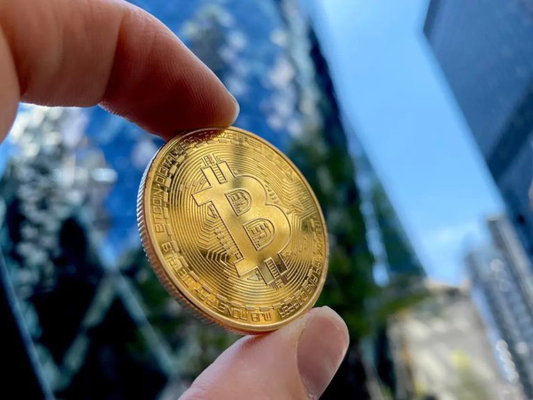 bitcoin naik hari ini
