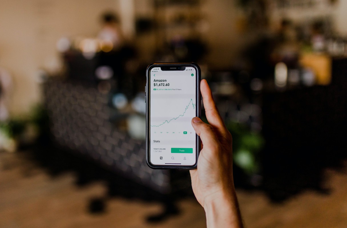 Gambar Trendline dalam Trading: Fungsi, Kelebihan, Kekurangan, dan Strategi